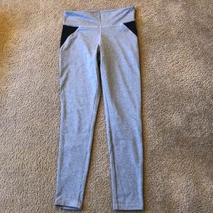 Womens medium yoga pants from Cloudchaser